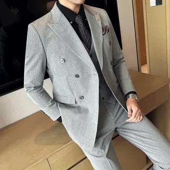 Нов бутик (костюм + жилетка + панталони) Британско-корейската мода, красив мъжки костюм от три части от фина еластична тъкан от висок клас