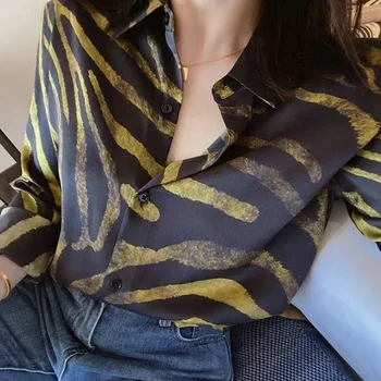 Нови блузи с яка Поло във френски стил, есенна блуза с дълъг ръкав, реколта сатен риза със златен тигровым принтом, дамски дрехи 29579